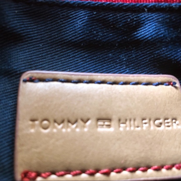 Tommy Hilfiger Black Leather Small Chain Hobo - Picture 7 of 8